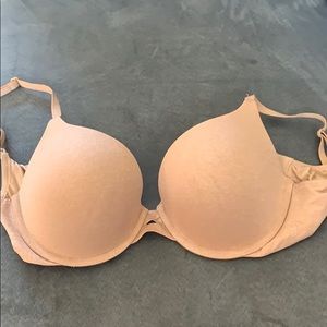 Victoria’s Secret perfect shape T-shirt bra